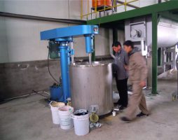 多彩設(shè)備生產(chǎn)現(xiàn)場